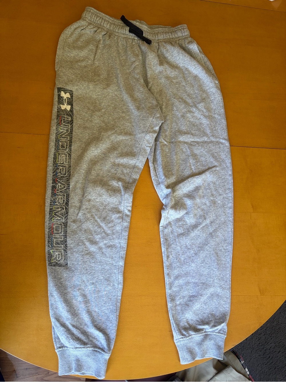 Under Armour men’s Gray Logo Sweatpants